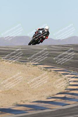 media/Dec-01-2025-Moto Forza (Mon) [[2daa91e15f]]/2-Intermediate Group/Session 2 (Turns 9 and 10)/